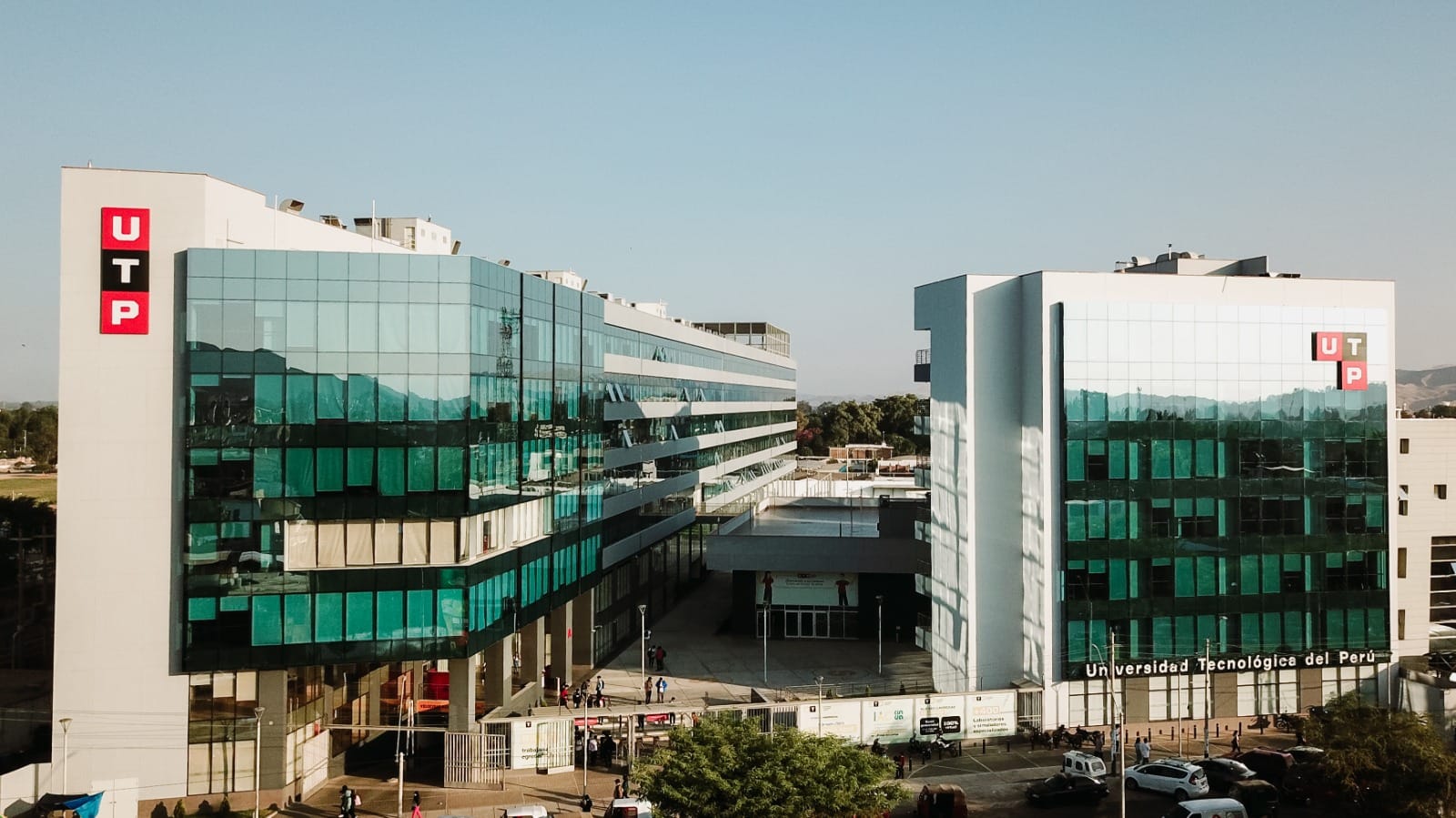 UTP FIRMA CONVENIO CON LA UNIVERSIDAD DE CHICAGO PARA OFRECER BECAS A SUS ESTUDIANTES DESTACADOS